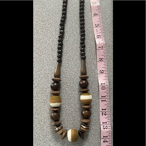 Vintage Wooden Beads Necklace - Picture 4 of 4